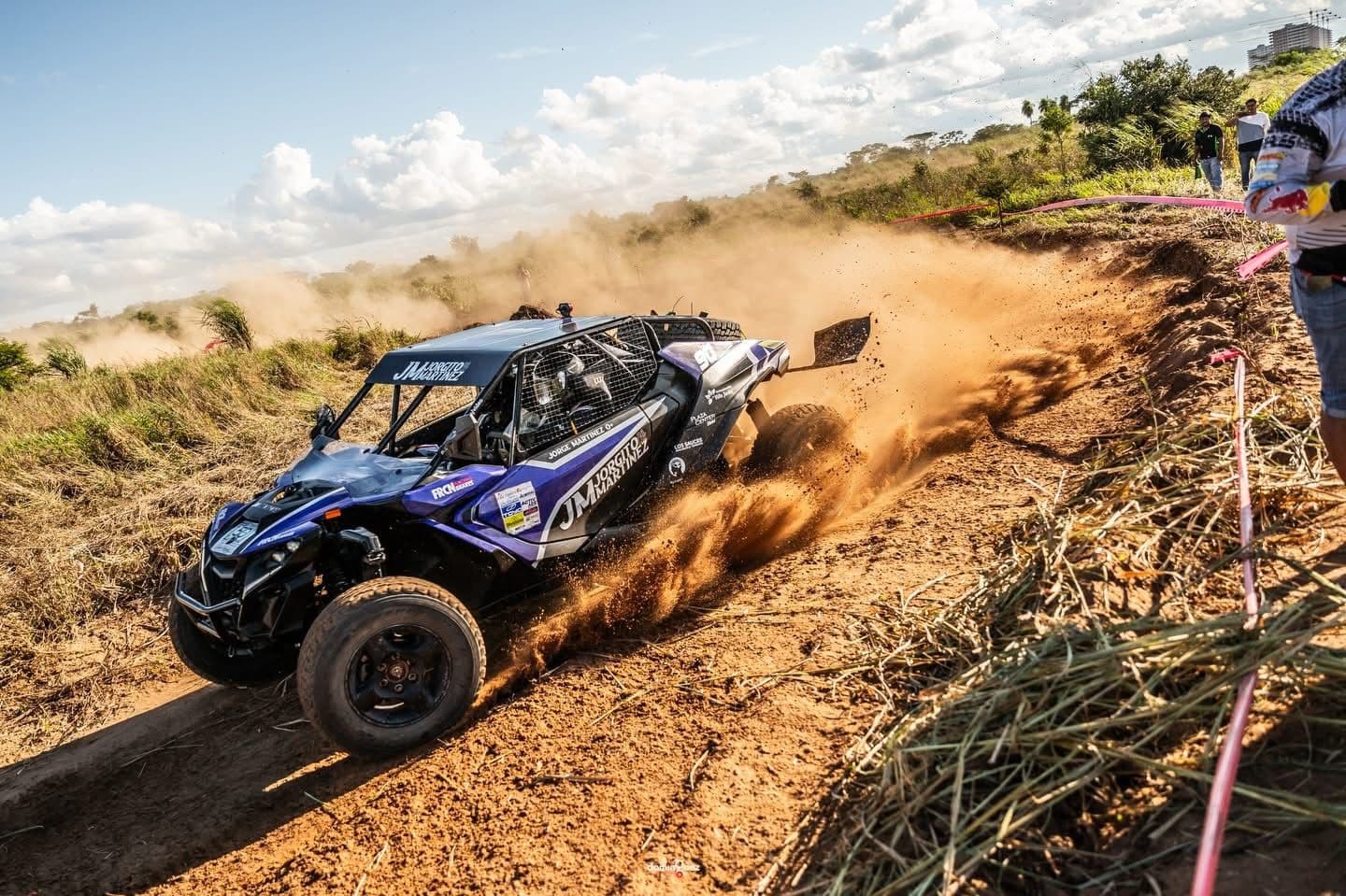 Jorge Martínez encadena su segundo triunfo en el departamental de rally