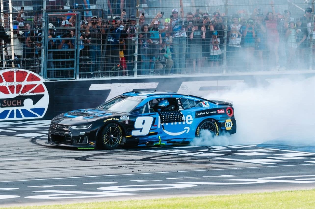 NASCAR: Elliott gana en Texas y suma su segunda victoria del año