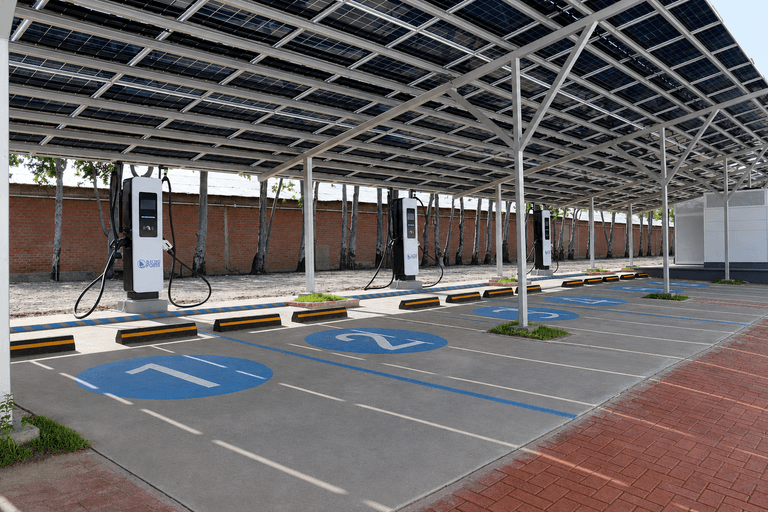 Cómo la carga rápida puede impulsar el negocio de la electromovilidad en Bolivia