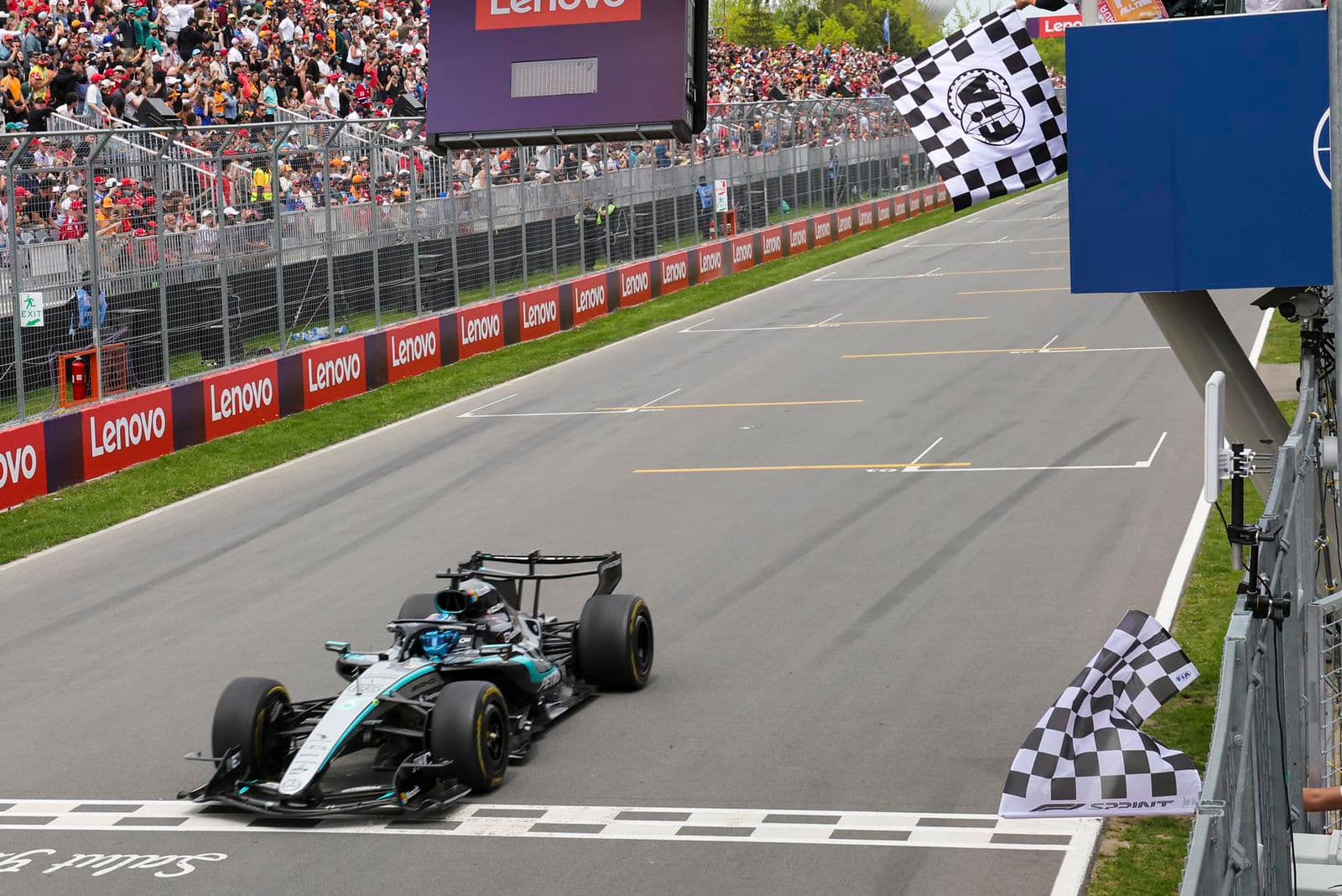George Russell triunfó en la carrera sprint del GP de Canadá
