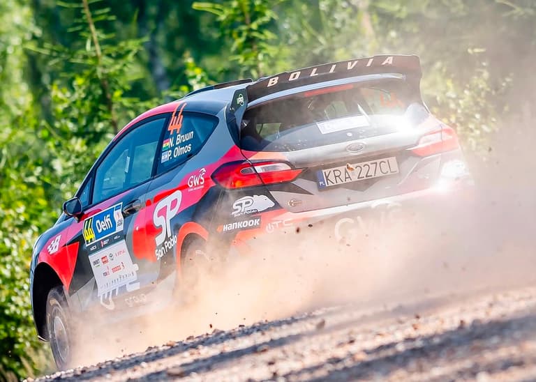 El boliviano Nataniel Bruun acelera rumbo al Rally Acrópolis