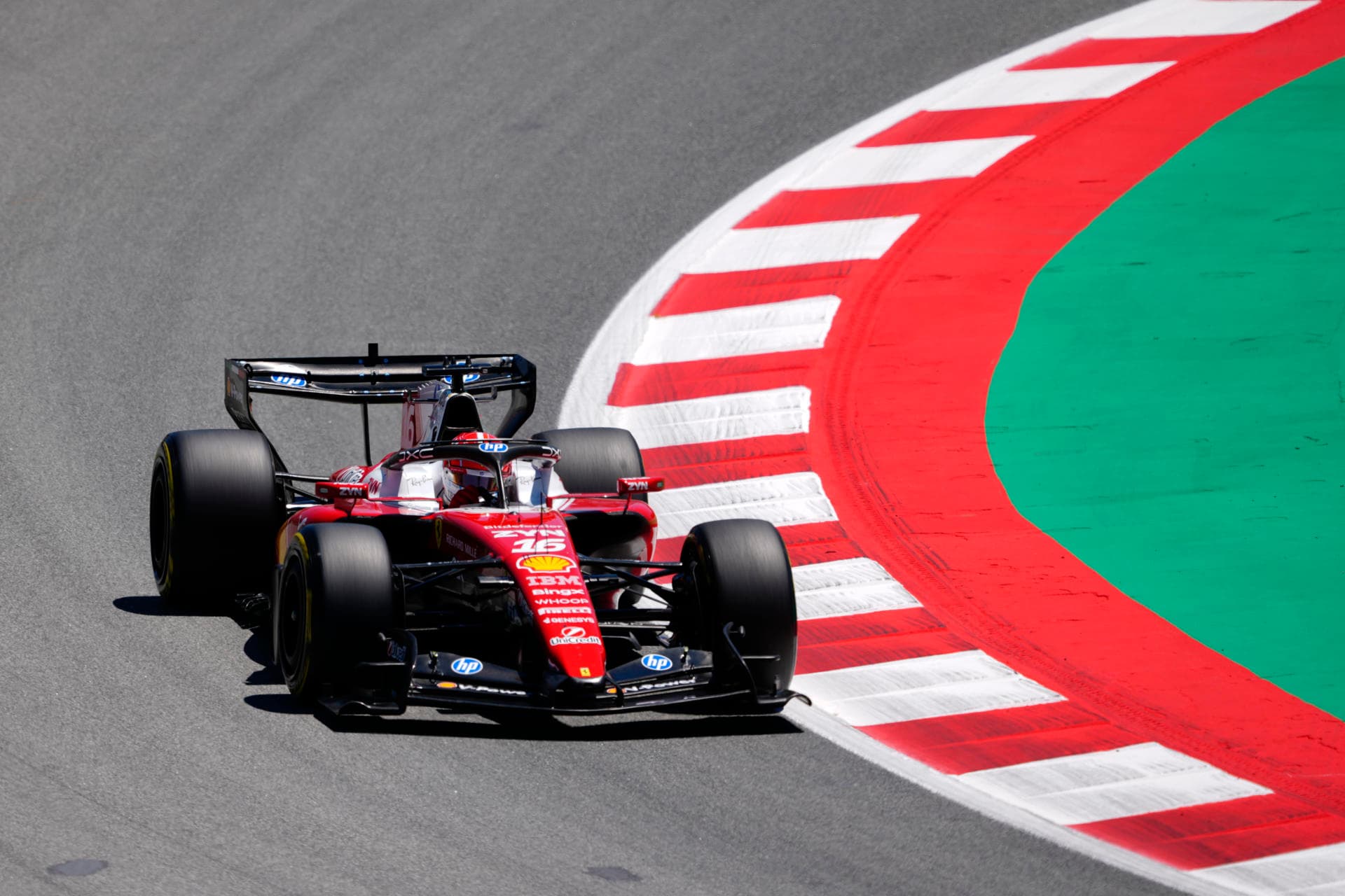 F1: Pirelli completó en Barcelona las pruebas de neumáticos para 2027