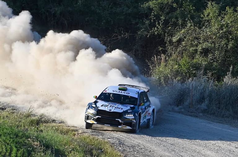 Bulacia firma una sólida primera jornada en el Rally de San Marino