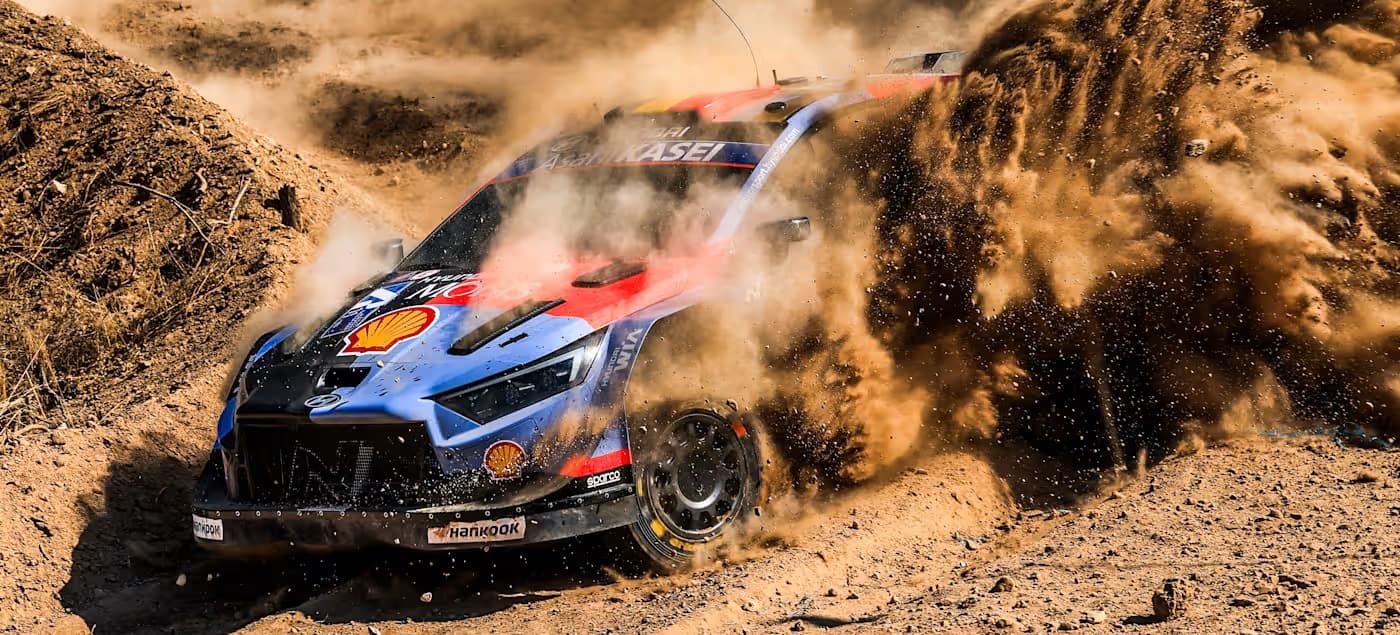 Neuville toma el liderato del Rally Acrópolis tras la primera etapa