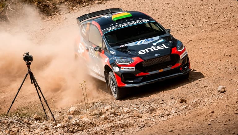 Bruun pierde el liderato del WRC3 tras una falla mecánica
