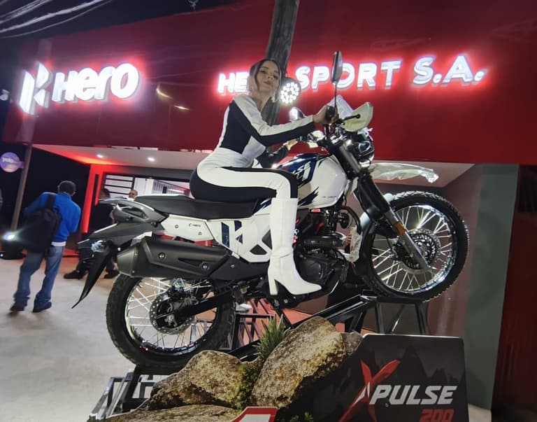 Hero Sport reinaugura su Showroom Central Isuto y presenta la nueva XPulse 200 4V