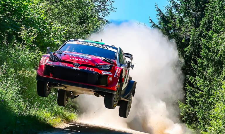 El Rally de Finlandia celebra su 75ª edición con Evans al frente del Mundial
