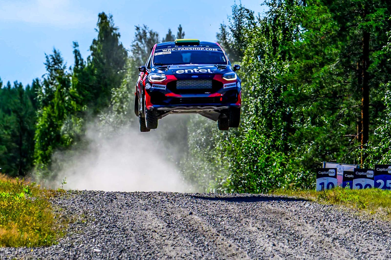 Bruun completa una sólida primera etapa en el Rally de Finlandia