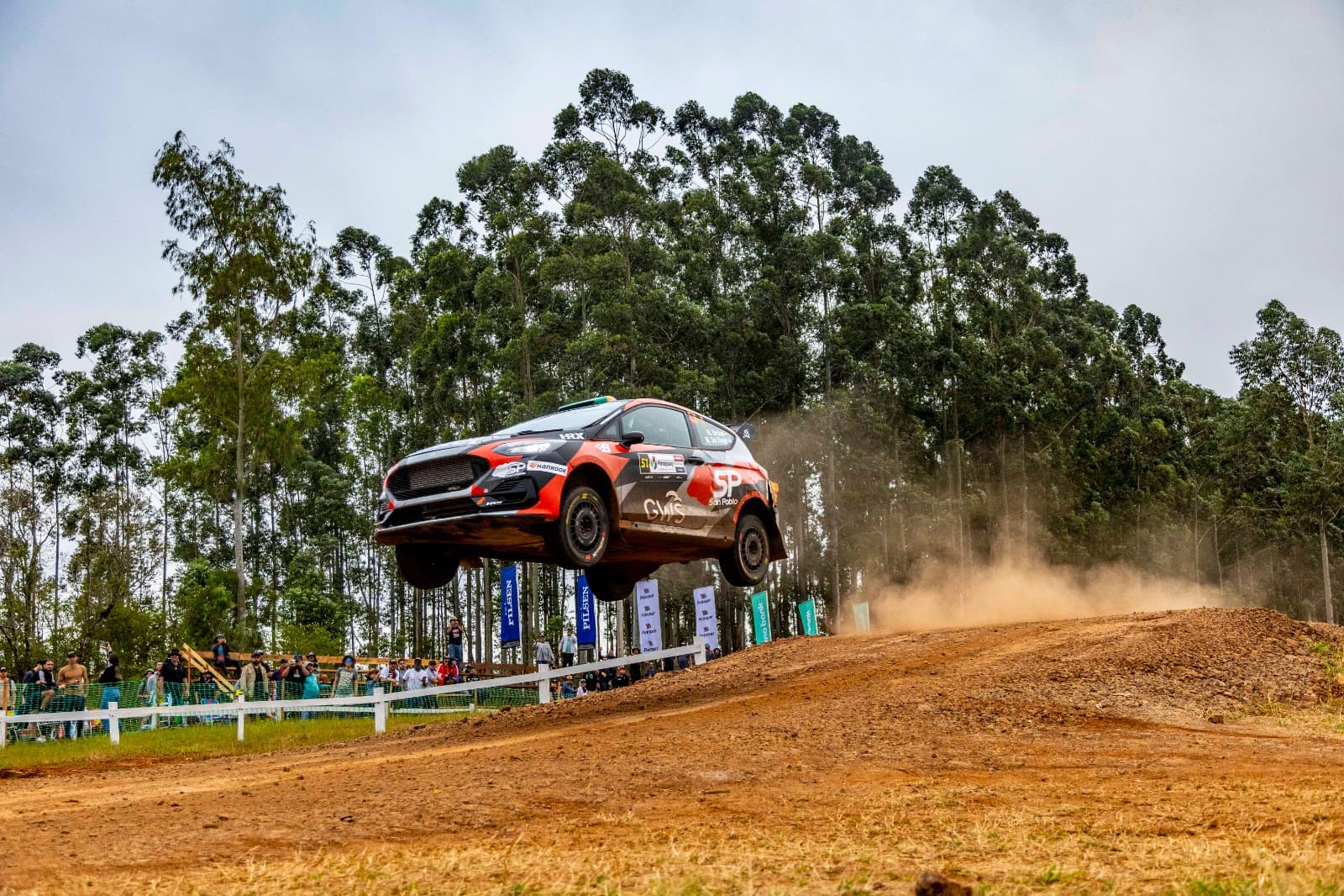 Bruun hace historia y conquista su primera victoria en el WRC3