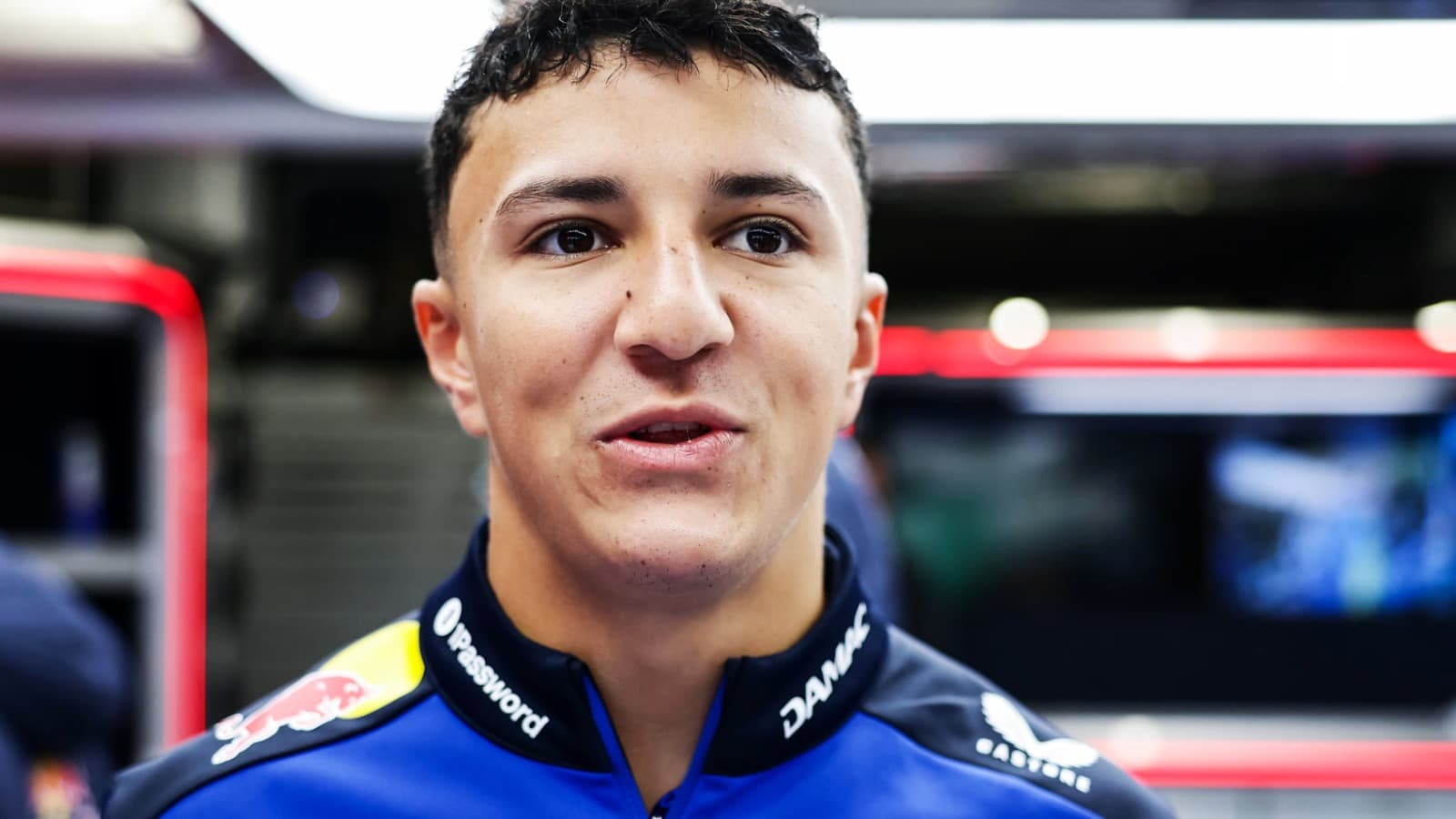Red Bull espera por Hadjar: “No hay ningún problema con su recuperación”