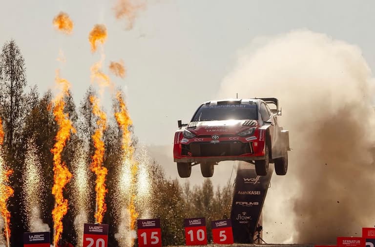 Evans, Pajari y Solberg se juegan el título mundial en Cerdeña