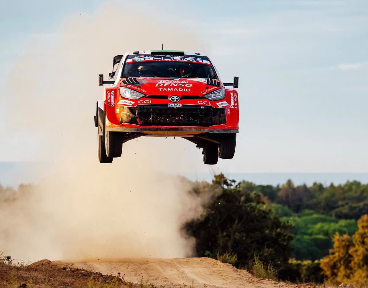 Elfyn Evans conquista el Mundial en una dramática definición en Cerdeña