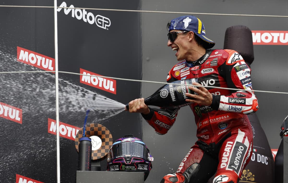 Marc Márquez suma su quinto 'pleno' de la temporada y se acerca a dos puntos del líder