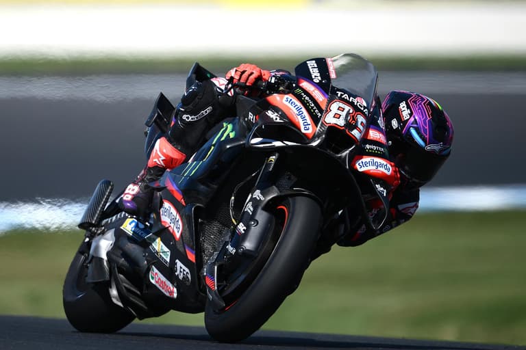 La cancelación en Australia le da un respiro a Martín, con Márquez al frente del Mundial