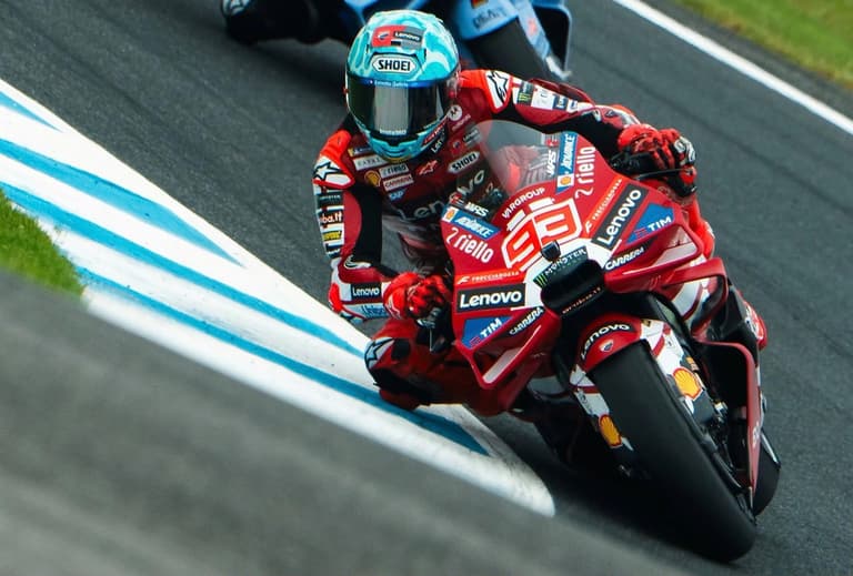 Márquez llega a Sepang como líder de MotoGP y Martín es duda