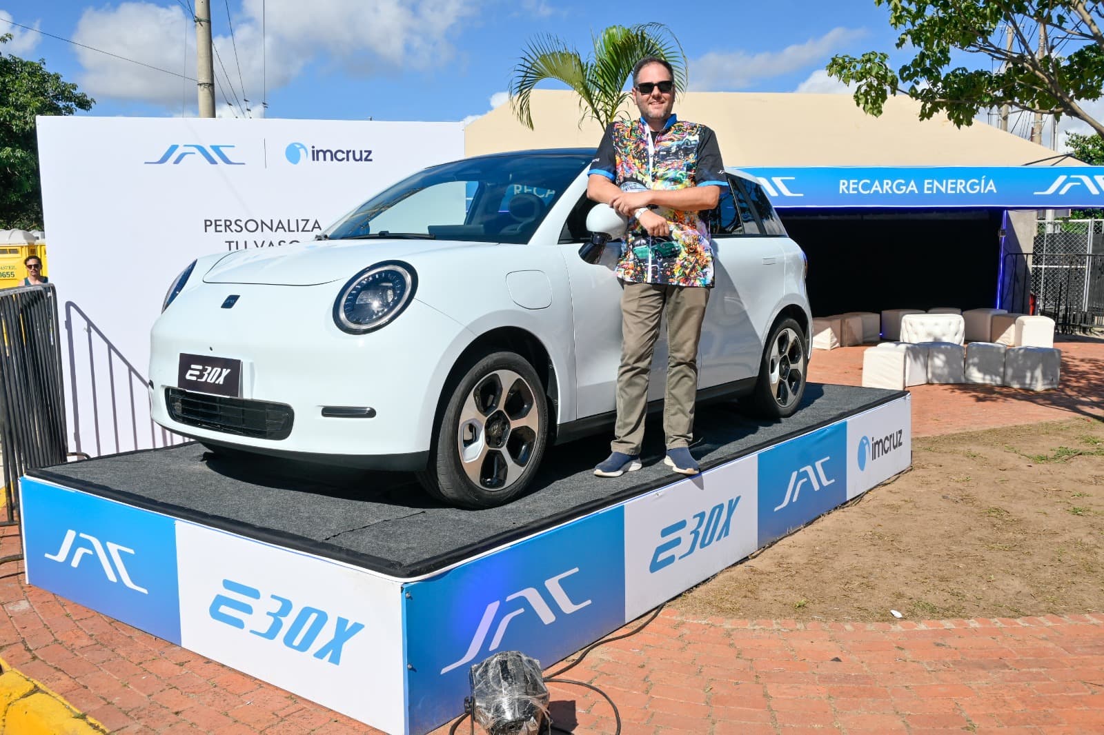 El nuevo JAC E30X brillo en Magnitud Carnavalera