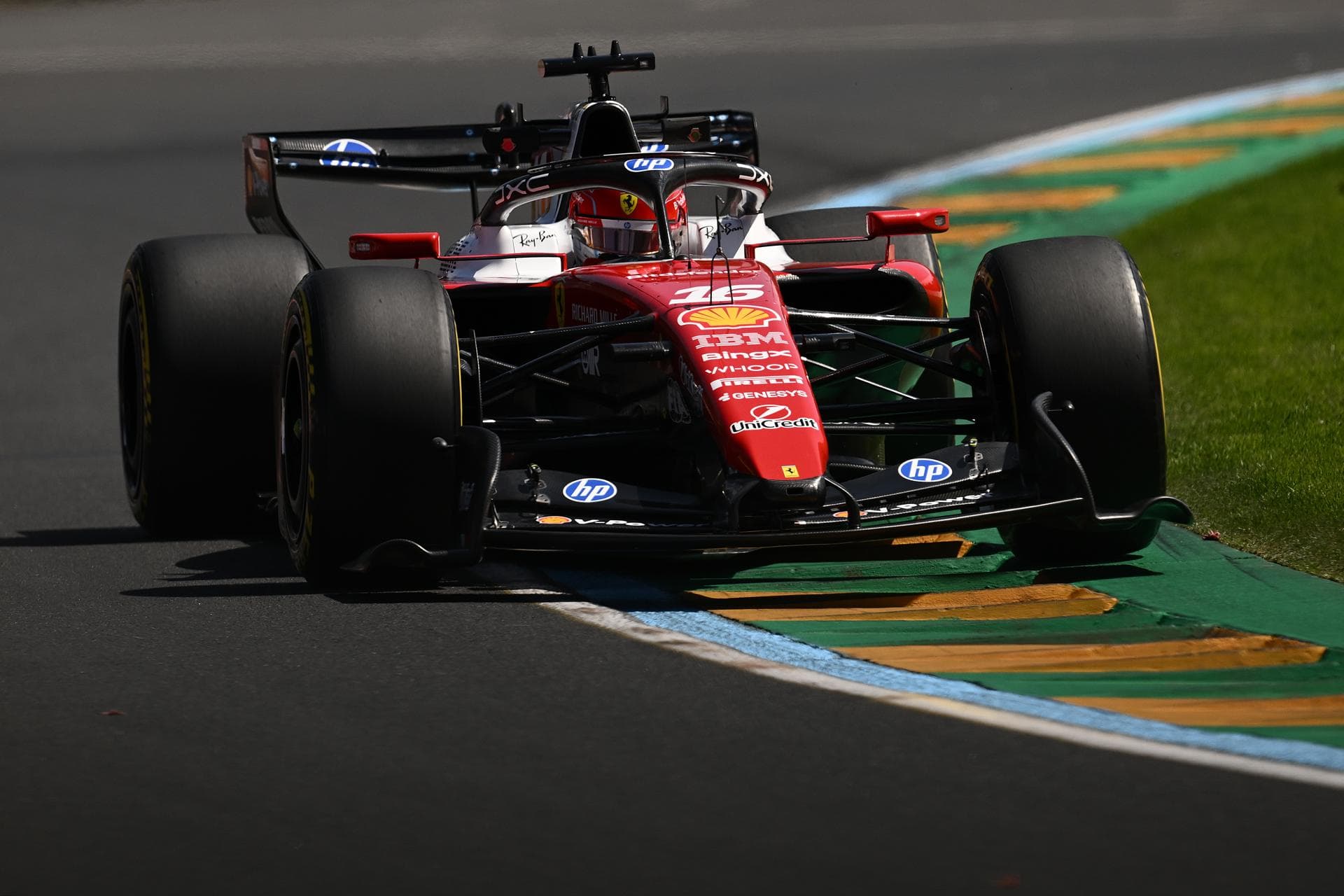 Leclerc arranca fuerte en Australia y marca el mejor tiempo en los primeros libres