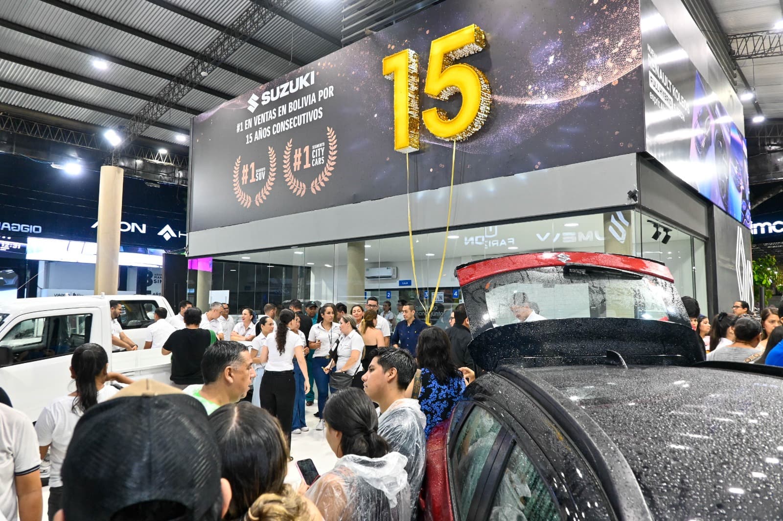 Suzuki celebra 15 años de liderazgo ininterrumpido en Bolivia y comparte su logro con sus clientes en Expoauto