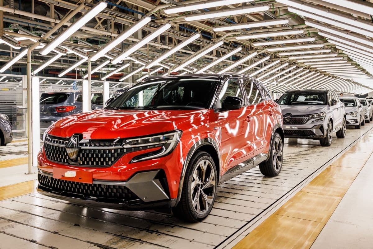 Renault prepara ofensiva global con vehículos eléctricos e híbridos para mercados emergentes