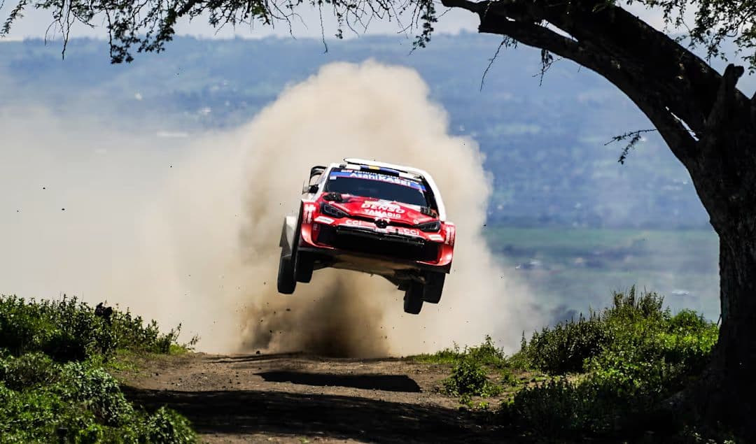 Solberg mantiene el liderato del Rally Safari con Ogier a un segundo