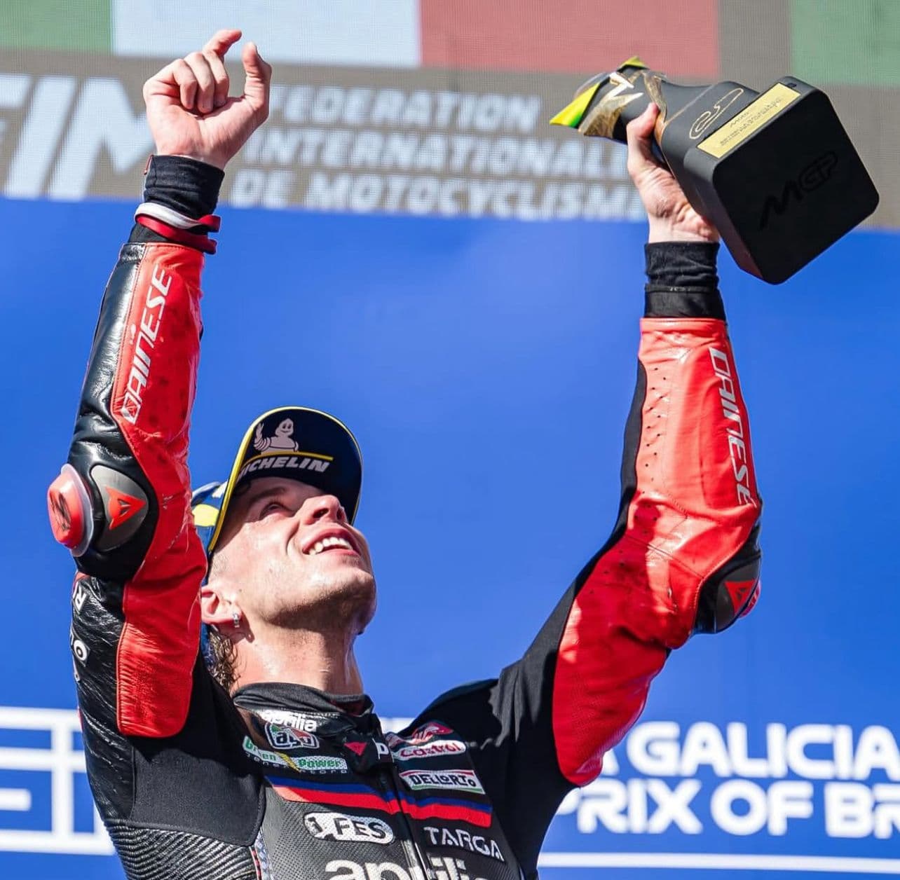 Bezzecchi se impone en Brasil y toma el liderato de MotoGP