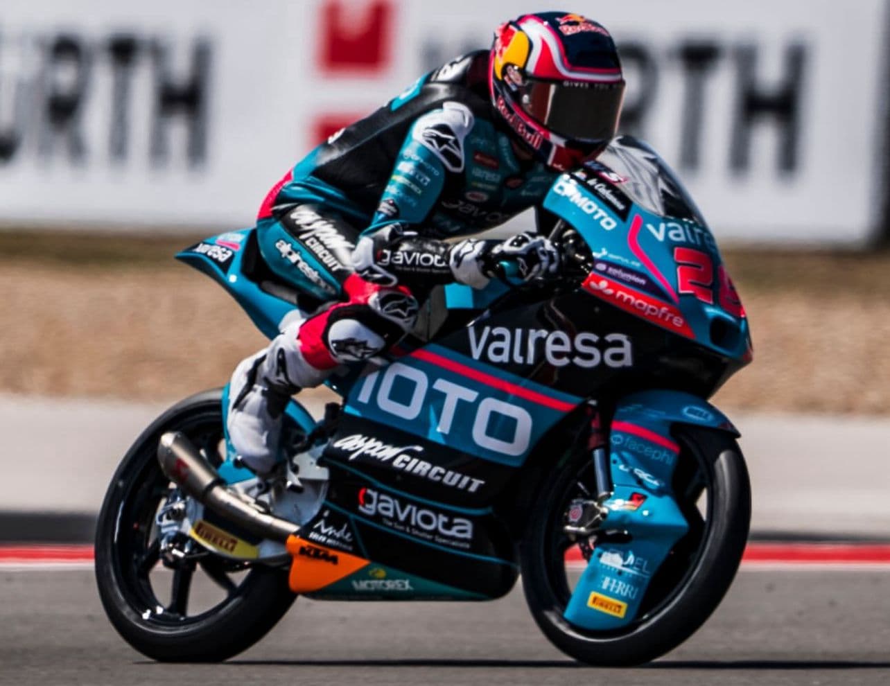 Máximo Quiles domina la práctica oficial de Moto3 a ritmo de récord