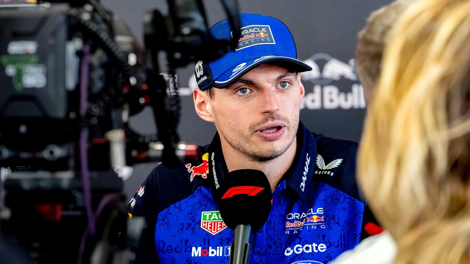 La FIA advierte a Red Bull por el comportamiento de Verstappen en Japón