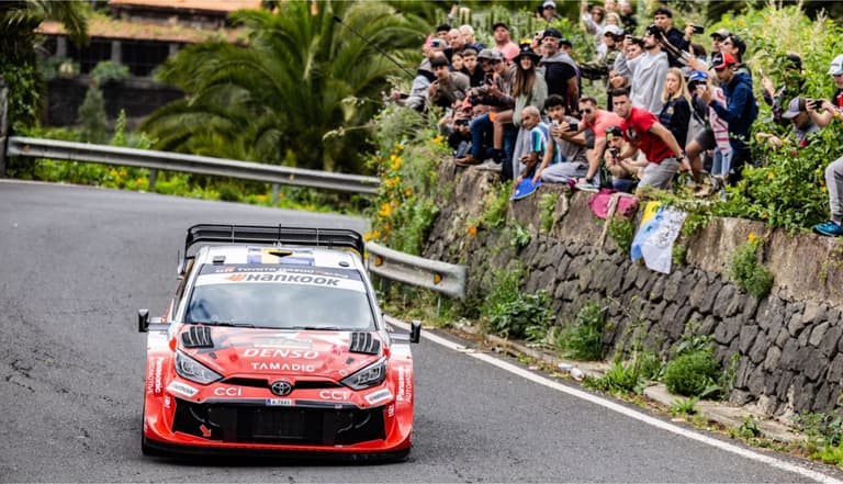 WRC: Solberg marca el ritmo y Toyota domina el arranque en el Rally Islas Canarias