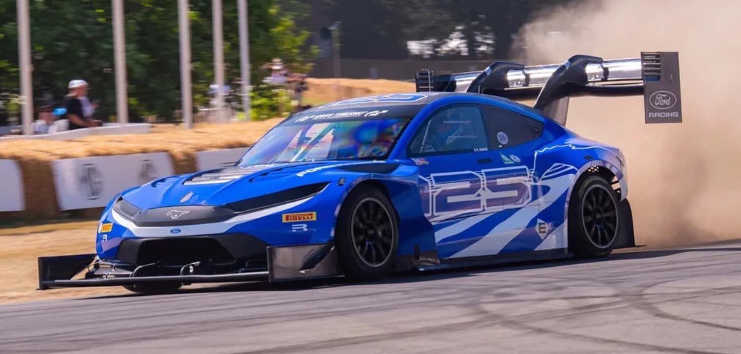 Ford volvió a imponerse en Goodwood con el Super Mustang Mach-E