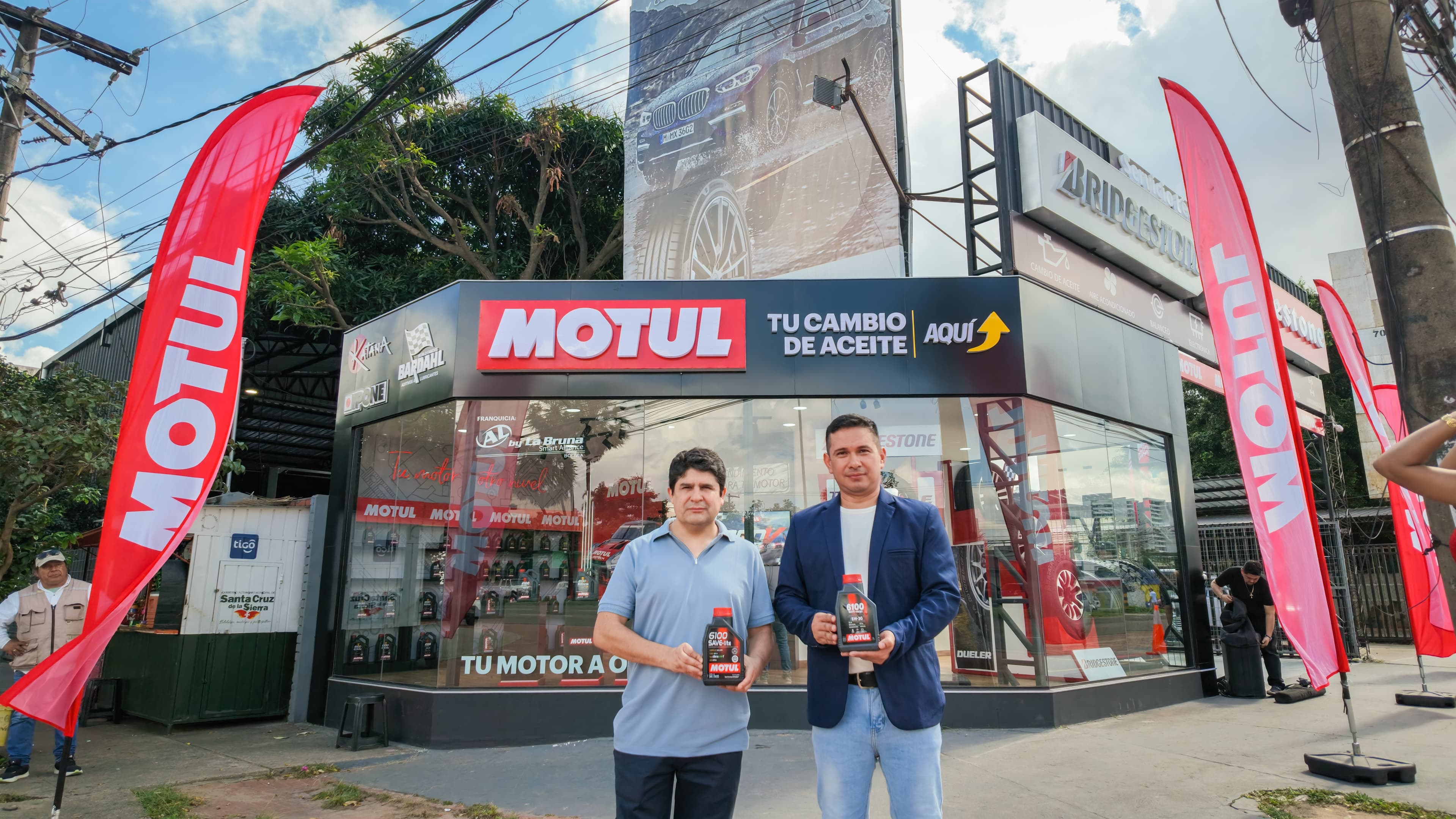 MOTUL inaugura una nueva estación de servicio oficial en Santa Cruz e inicia su expansión mediante franquicias en Bolivia