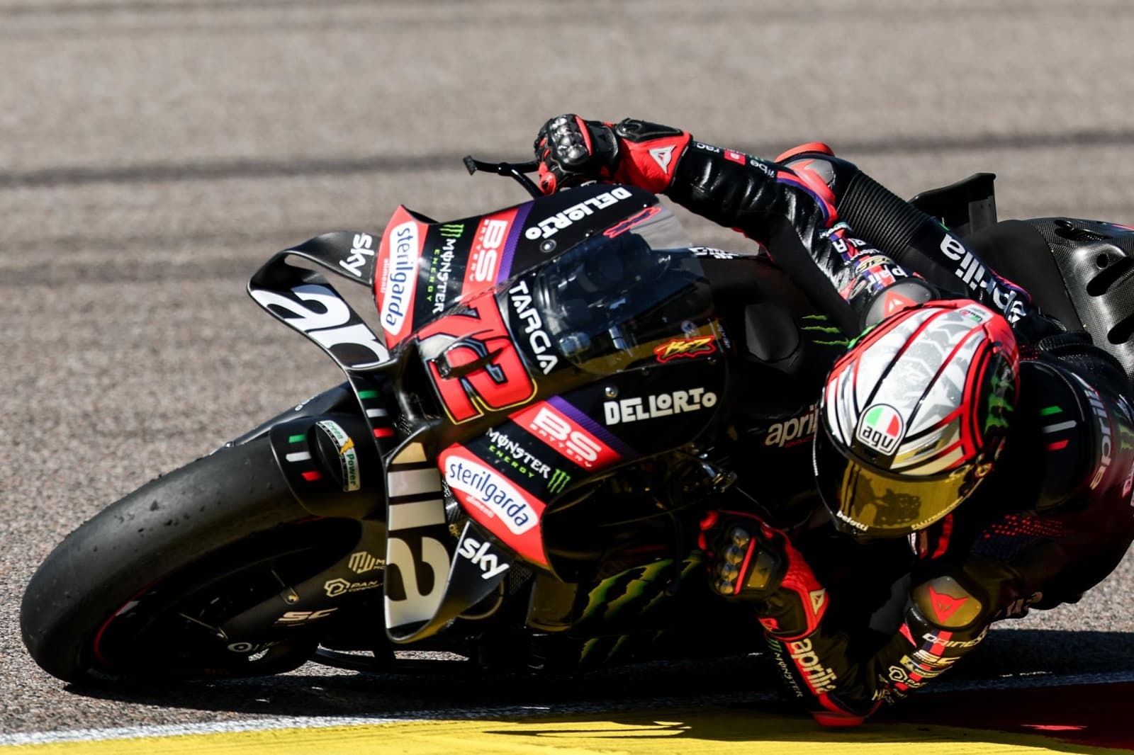 Marco Bezzecchi, último vencedor en Silverstone, en el quinteto de pilotos a 24 puntos
