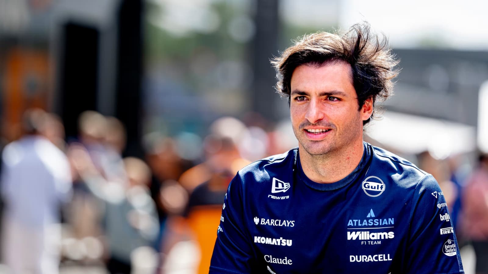 Carlos Sainz renueva con Williams por un contrato multianual