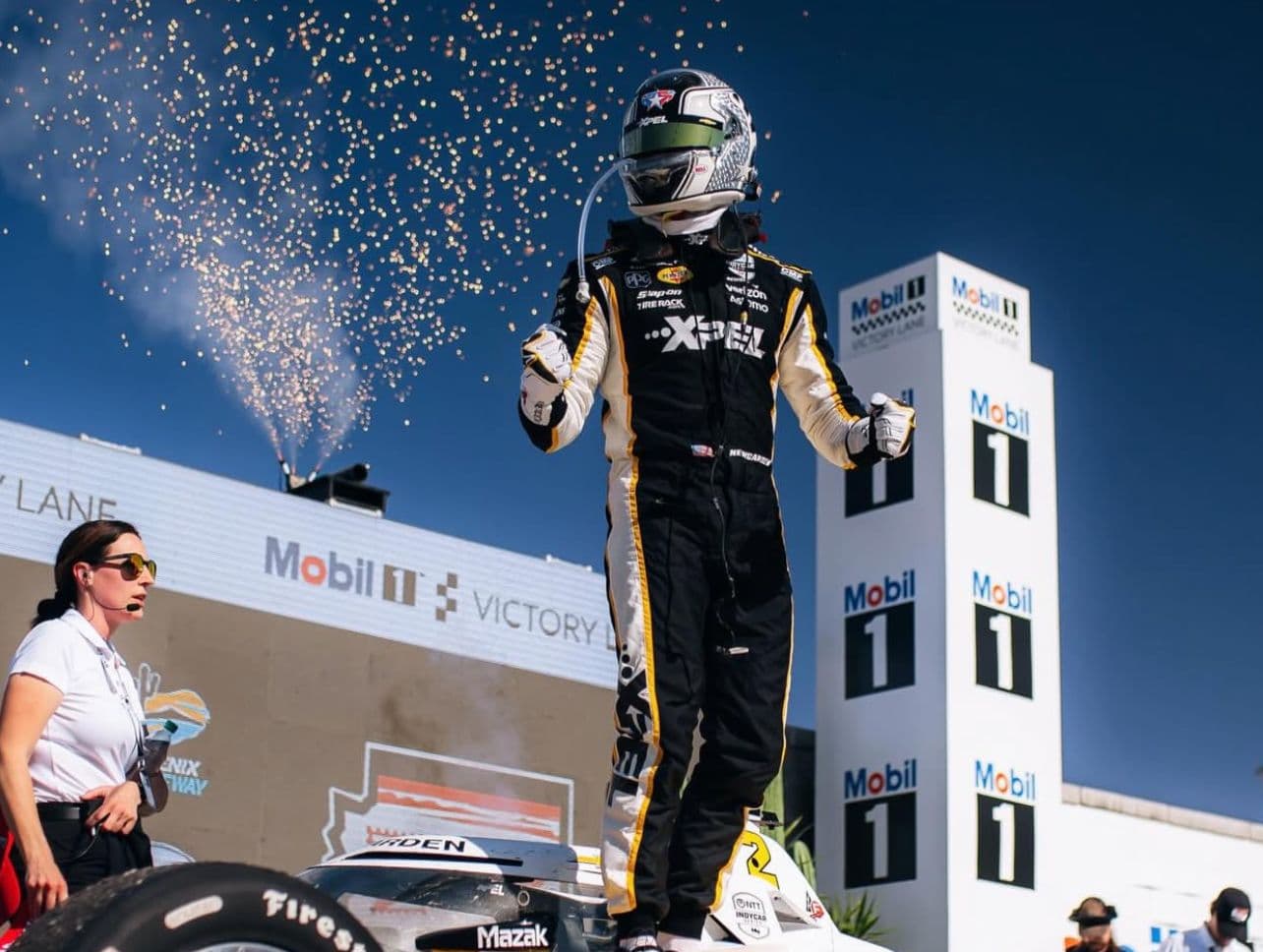 Josef Newgarden gana en Phoenix y toma el liderato de la IndyCar