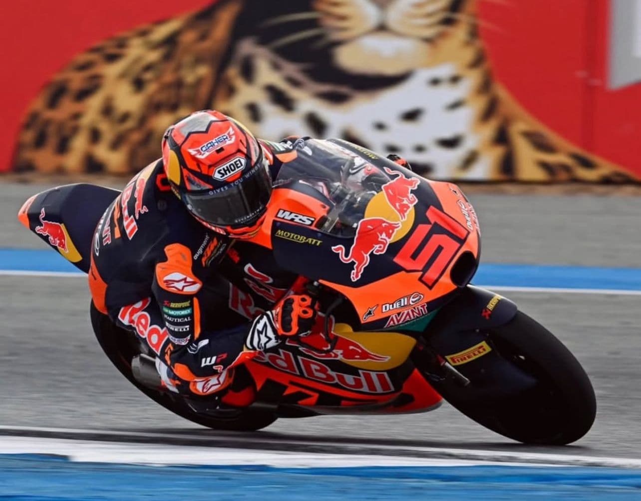 Uriarte manda bajo la lluvia en Brasil y marca el ritmo en Moto3