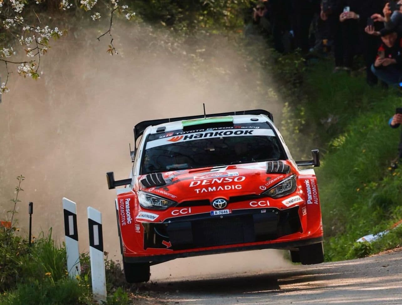 Evans, líder del Mundial, sufre un accidente al inicio del Rally de Croacia