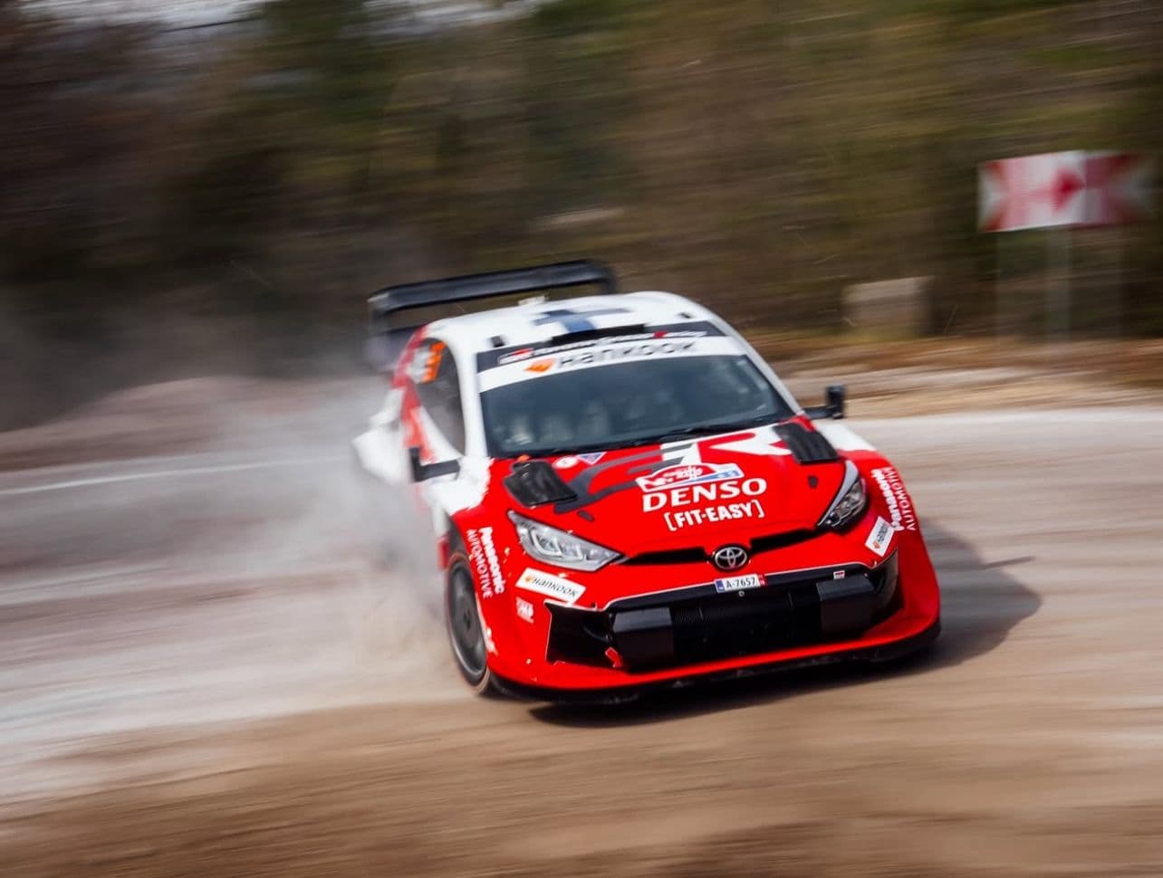 Pajari toma el mando del Rally de Croacia tras los abandonos de Evans y Solberg